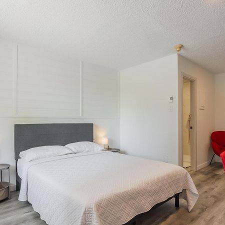Motel Champlain ブロサード エクステリア 写真
