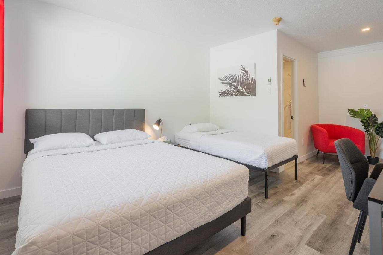 Motel Champlain ブロサード エクステリア 写真
